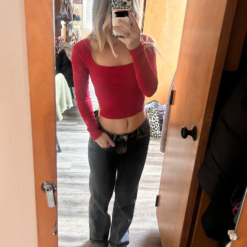 PacSun low-waisted boyfriend jeans size 23